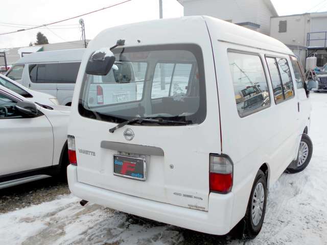 Nissan Vanette 11