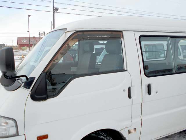 Nissan Vanette 3