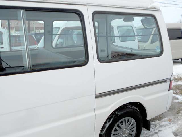 Nissan Vanette 5