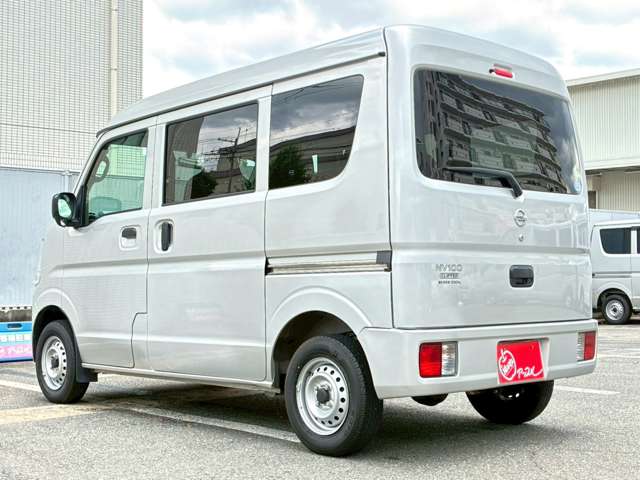 Nissan NV100 Clipper 11