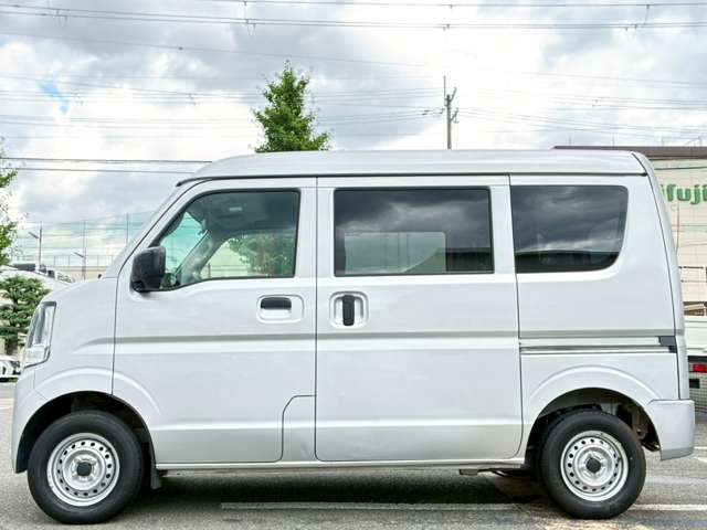 Nissan NV100 Clipper 10