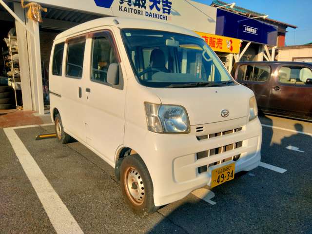 Daihatsu Hijet Cargo 2