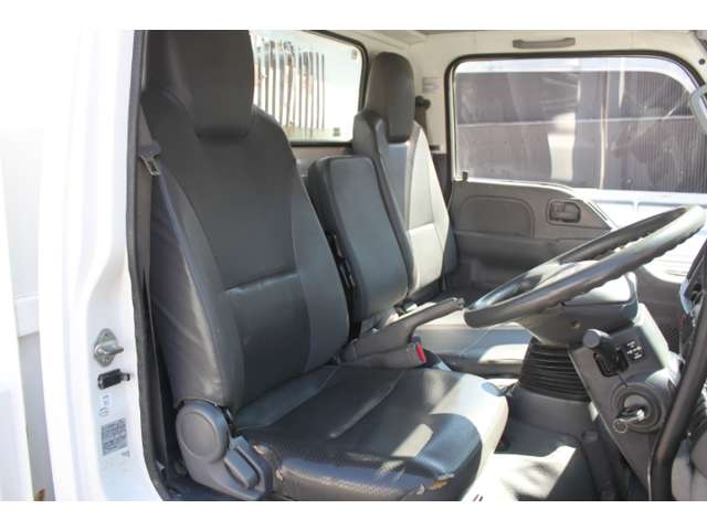 Isuzu Elf 11