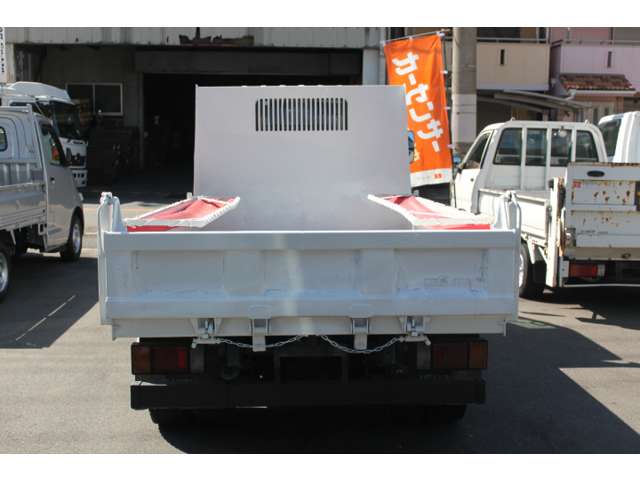 Isuzu Elf 5