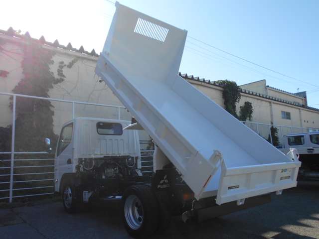 Mitsubishi Fuso Canter 11