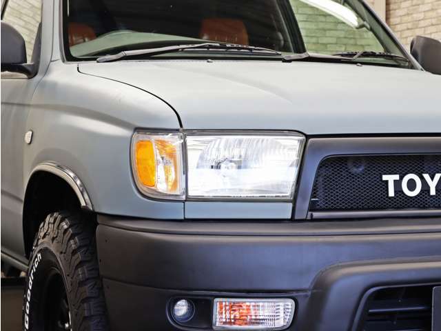 Toyota Hilux Surf 12