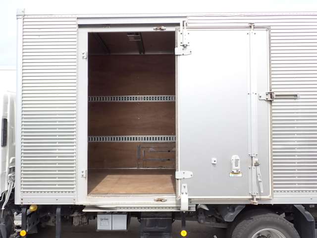 Isuzu Elf 11