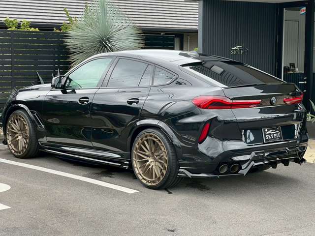 BMW X6 M 12