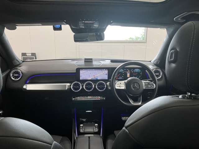 Mercedes-Benz GLB 11