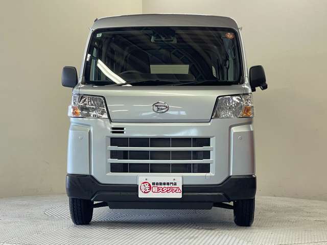 Daihatsu Hijet Cargo 6