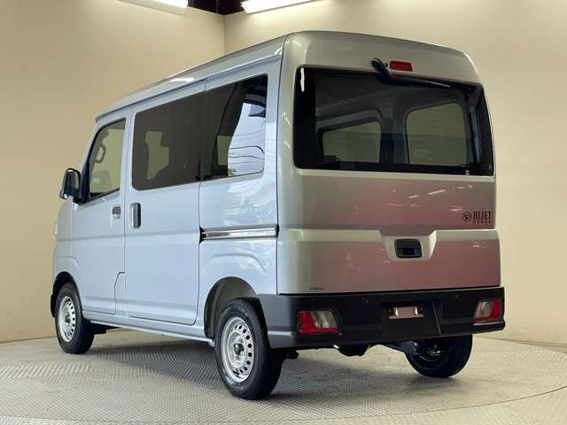 Daihatsu Hijet Cargo 9