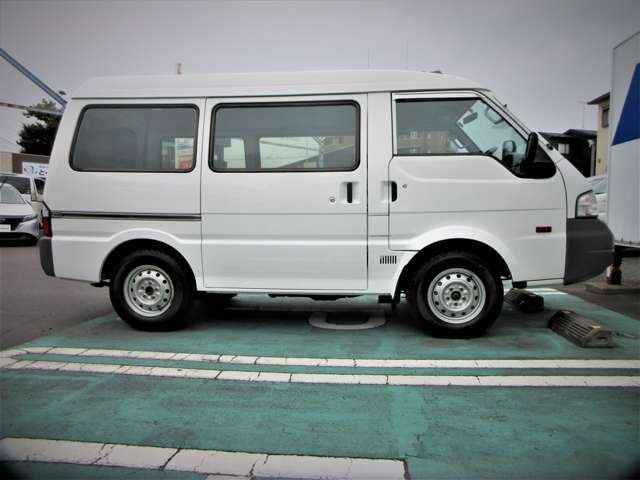 Nissan Vanette 9