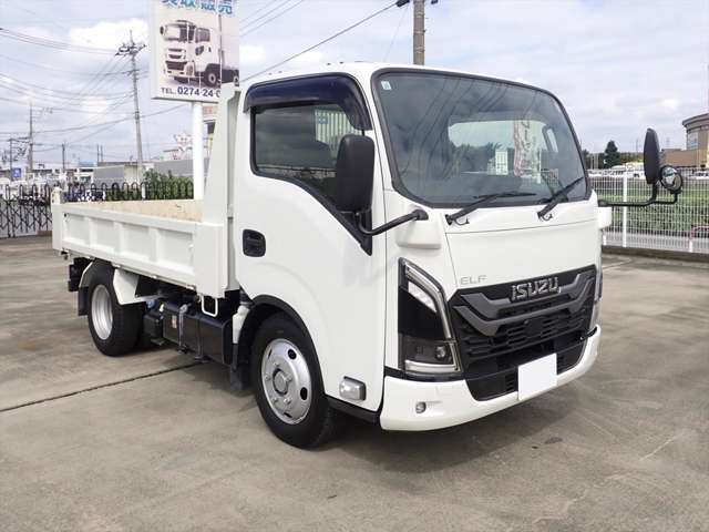 Isuzu Elf 3
