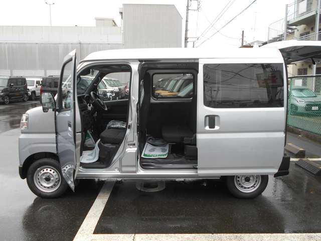 Daihatsu Hijet Cargo 9