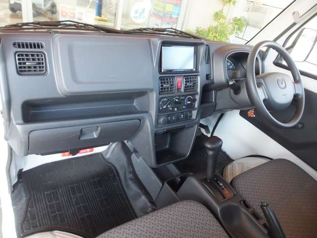 Mazda Scrum Truck 2