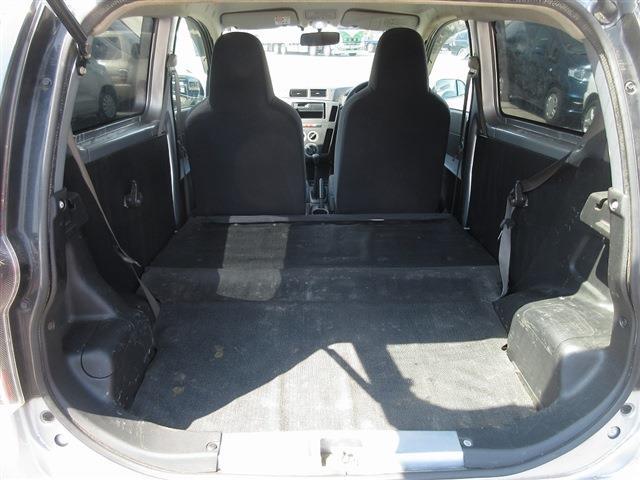 Daihatsu Mira 8