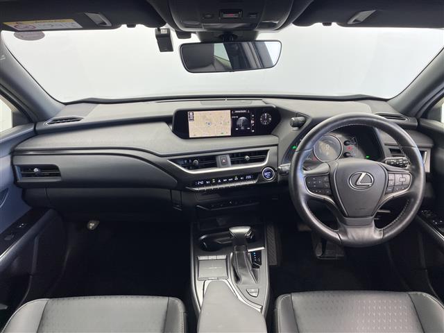 Lexus UX 5