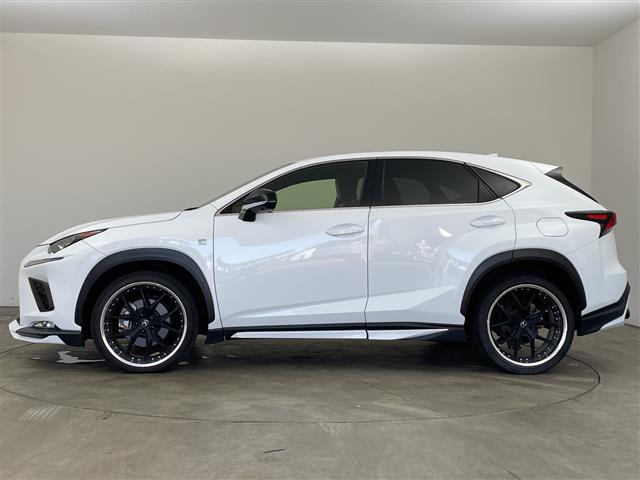 Lexus NX 8