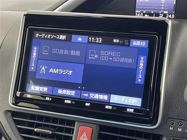 Toyota Voxy 11