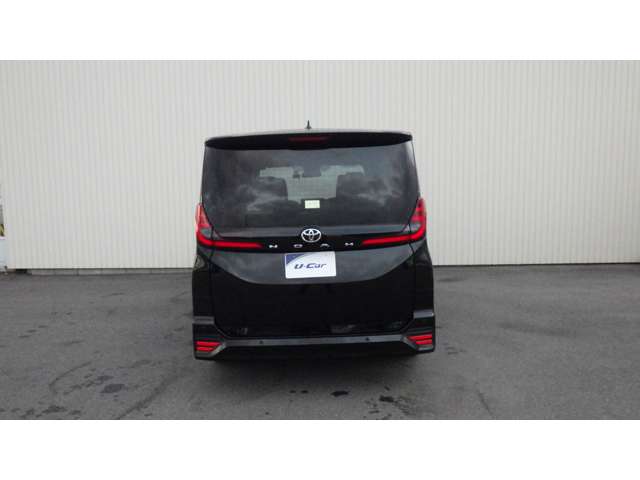Toyota Noah 8