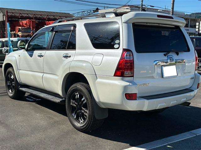 Toyota Hilux Surf 7