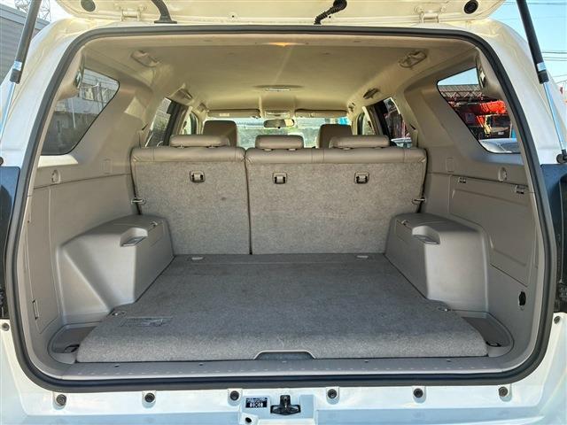 Toyota Hilux Surf 9