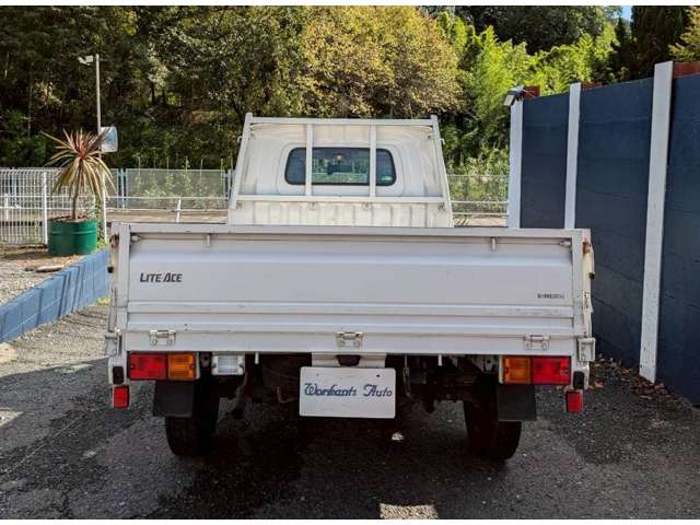 Toyota Light Ace Truck 12