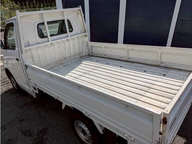 Toyota Light Ace Truck 3