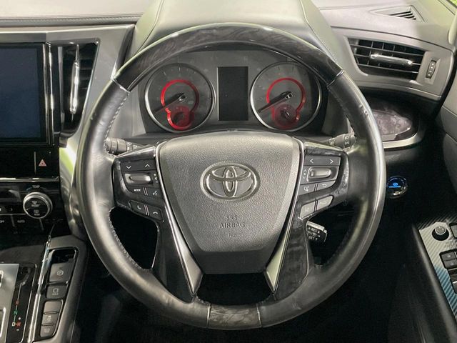 Toyota Vellfire 12