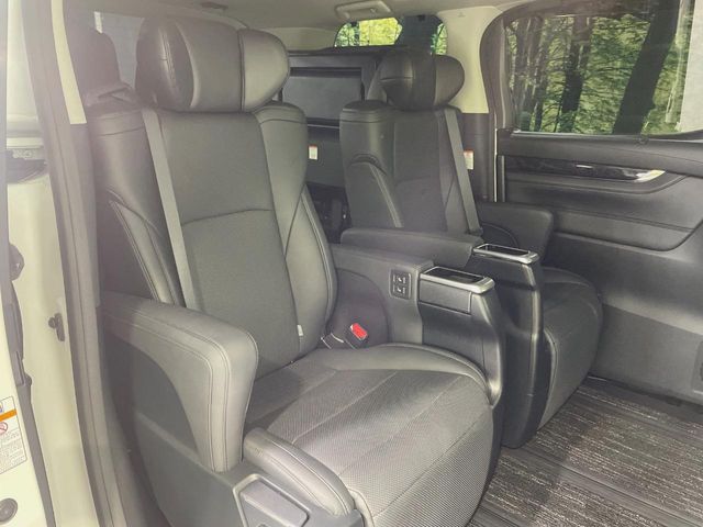 Toyota Vellfire 10