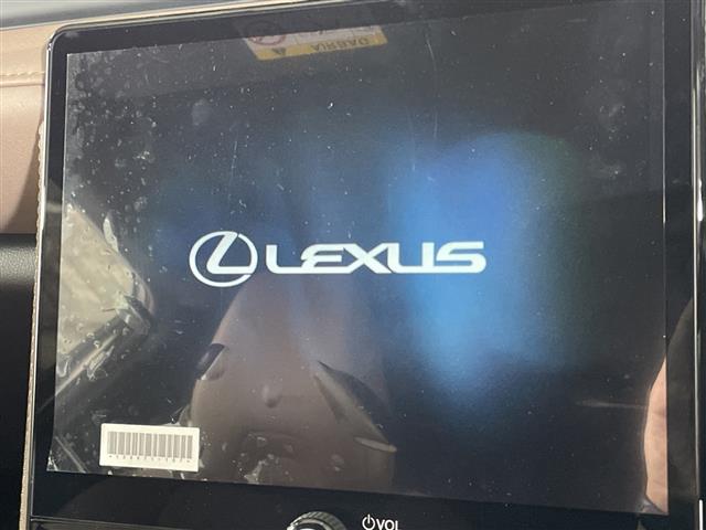 Lexus LBX 7