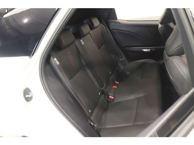 Lexus LBX 11