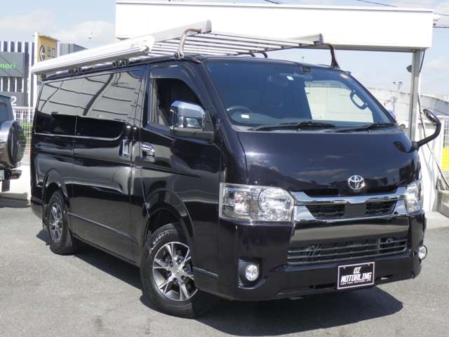 Toyota Hiace Van 12