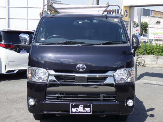 Toyota Hiace Van 10