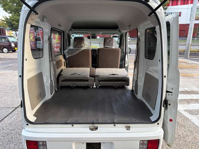 Nissan NV100 Clipper 11