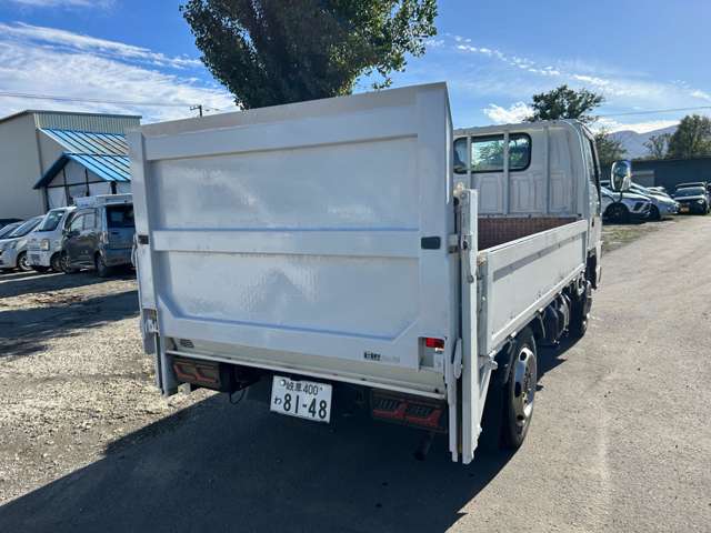 Isuzu Elf 11