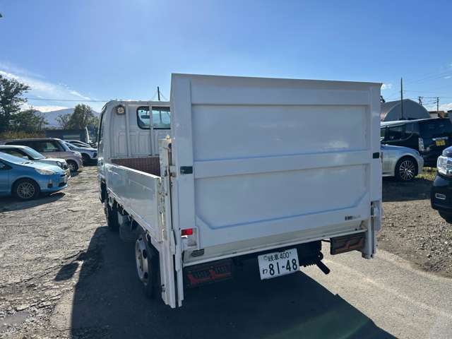 Isuzu Elf 9