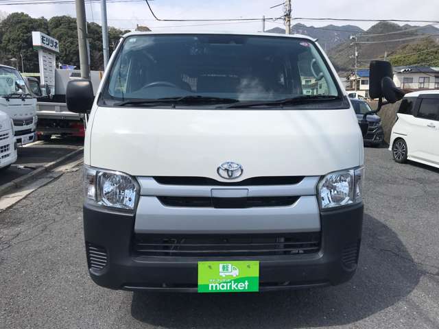 Toyota Regius Ace 8