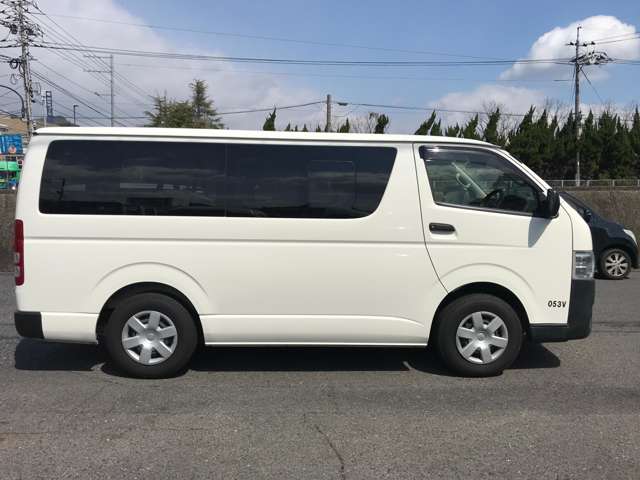 Toyota Regius Ace 10