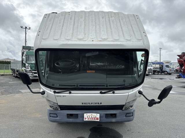 Isuzu Elf 6