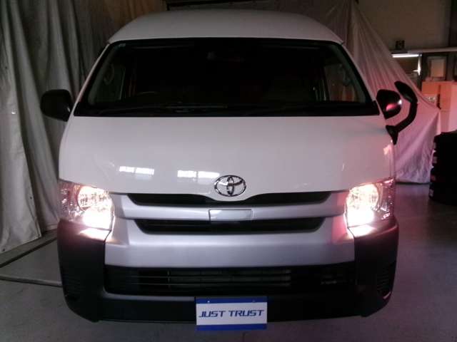 Toyota Regius Ace 6
