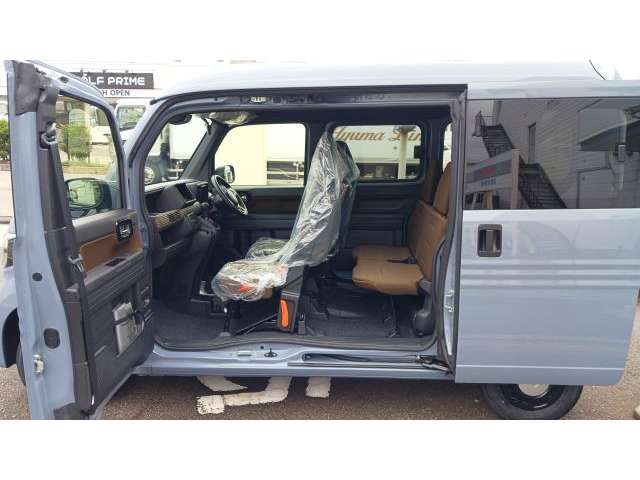 Honda N-VAN 8