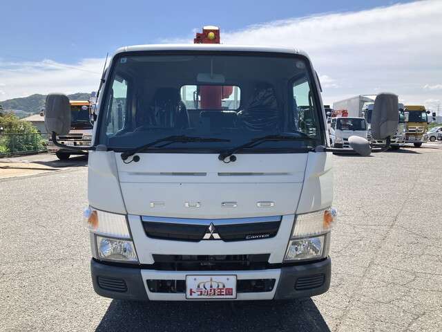Mitsubishi Fuso Canter 9