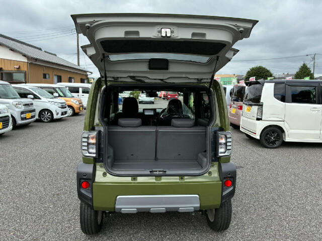 Daihatsu Taft 11