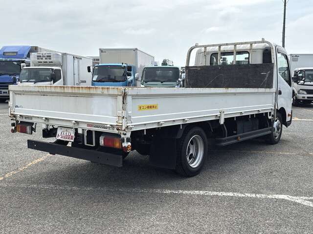 Hino Dutro 2