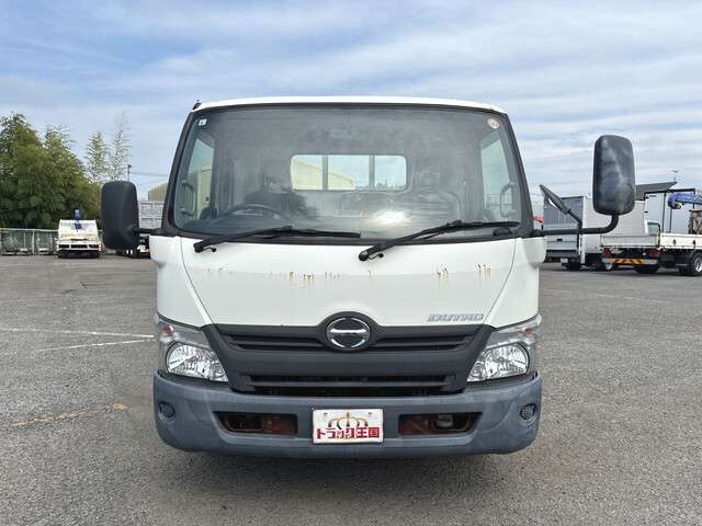 Hino Dutro 3