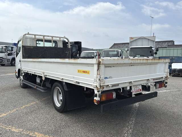 Hino Dutro 5
