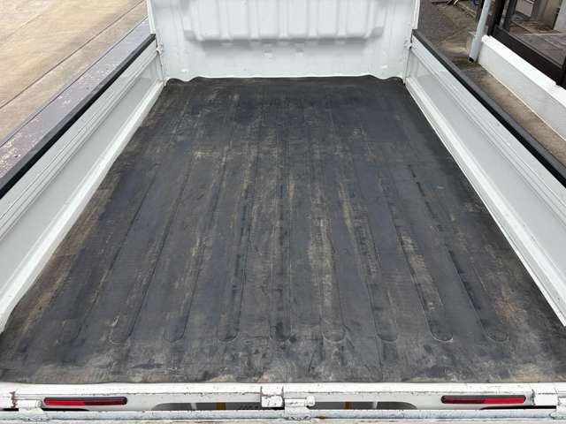 Daihatsu Hijet Truck 11