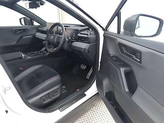 Toyota RAV4 PHV 10