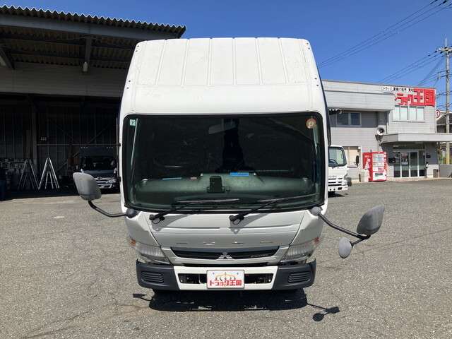 Mitsubishi Fuso Canter 11